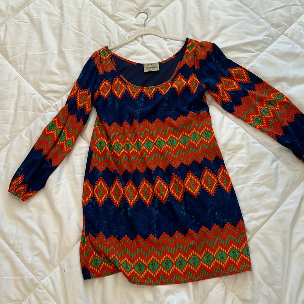 Dejavu fully lined dress. Size S